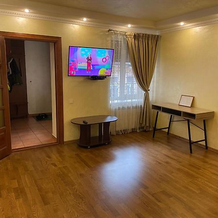 Apartment On Kostyushka 20 Львов Экстерьер фото
